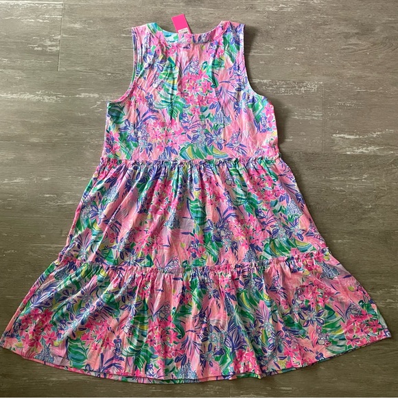 NWT Lilly Pulitzer Disney Parks Minnie Mouse and Daisy Duck V Neck Lorina Dress - Picture 3 of 6